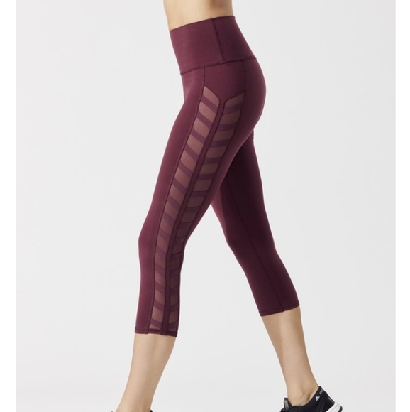 ALO Yoga Pants - Alo Chevron High Waisted Capri Leggings